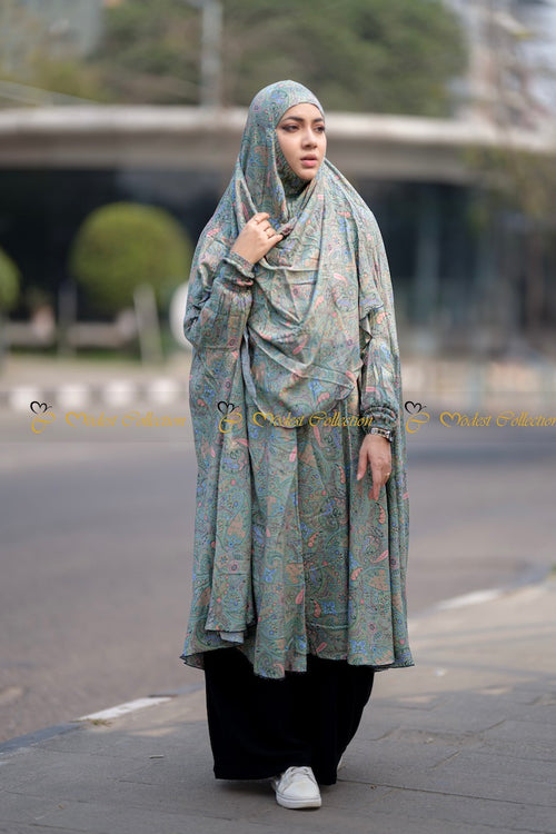 Niqab Khimar with pockets Paisley Green - Modest Collection