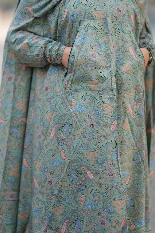 Niqab Khimar with pockets Paisley Green - Modest Collection