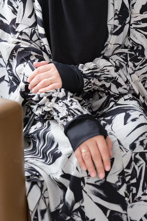 Georgette Khimar with Pockets Geometric Print