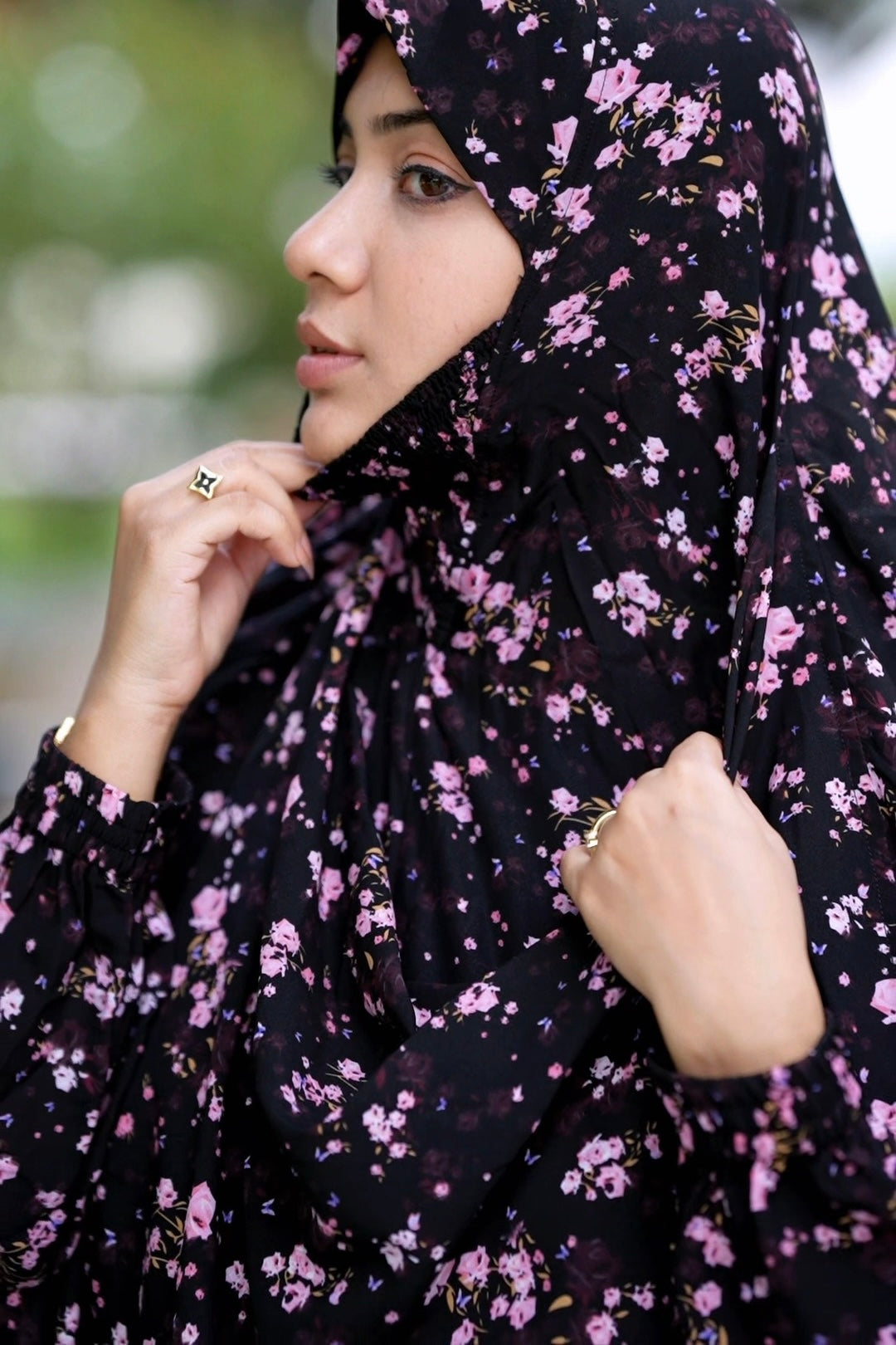 Modest Collection georgette khimar with pockets, designed as a matching mom and daughter Umrah set.