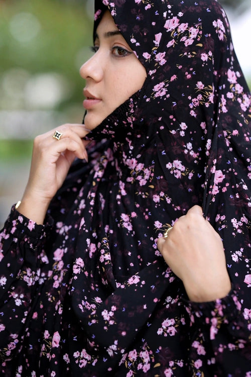 Modest Collection georgette khimar with pockets, designed as a matching mom and daughter Umrah set.
