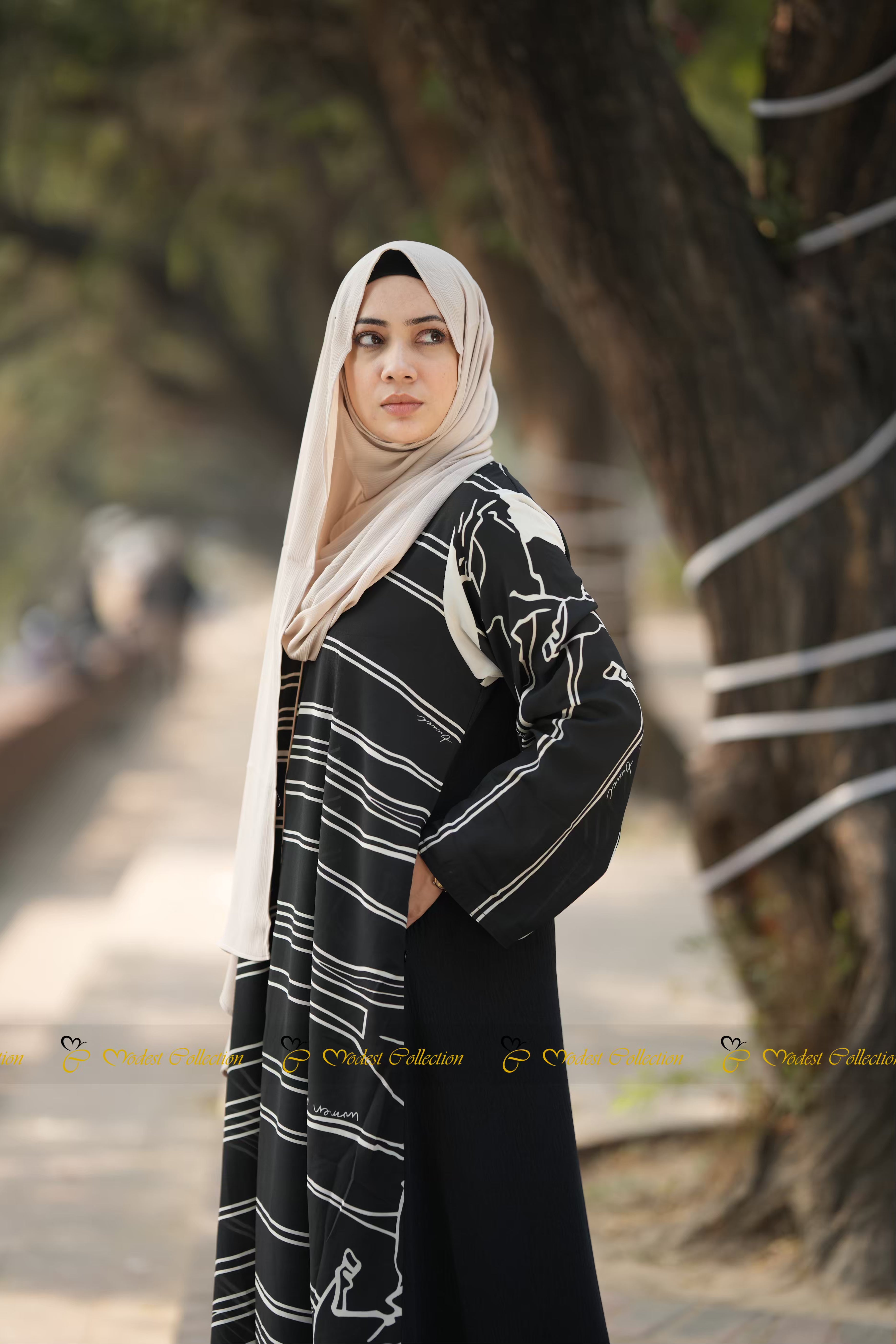 Dual Shade Abaya Monochrome