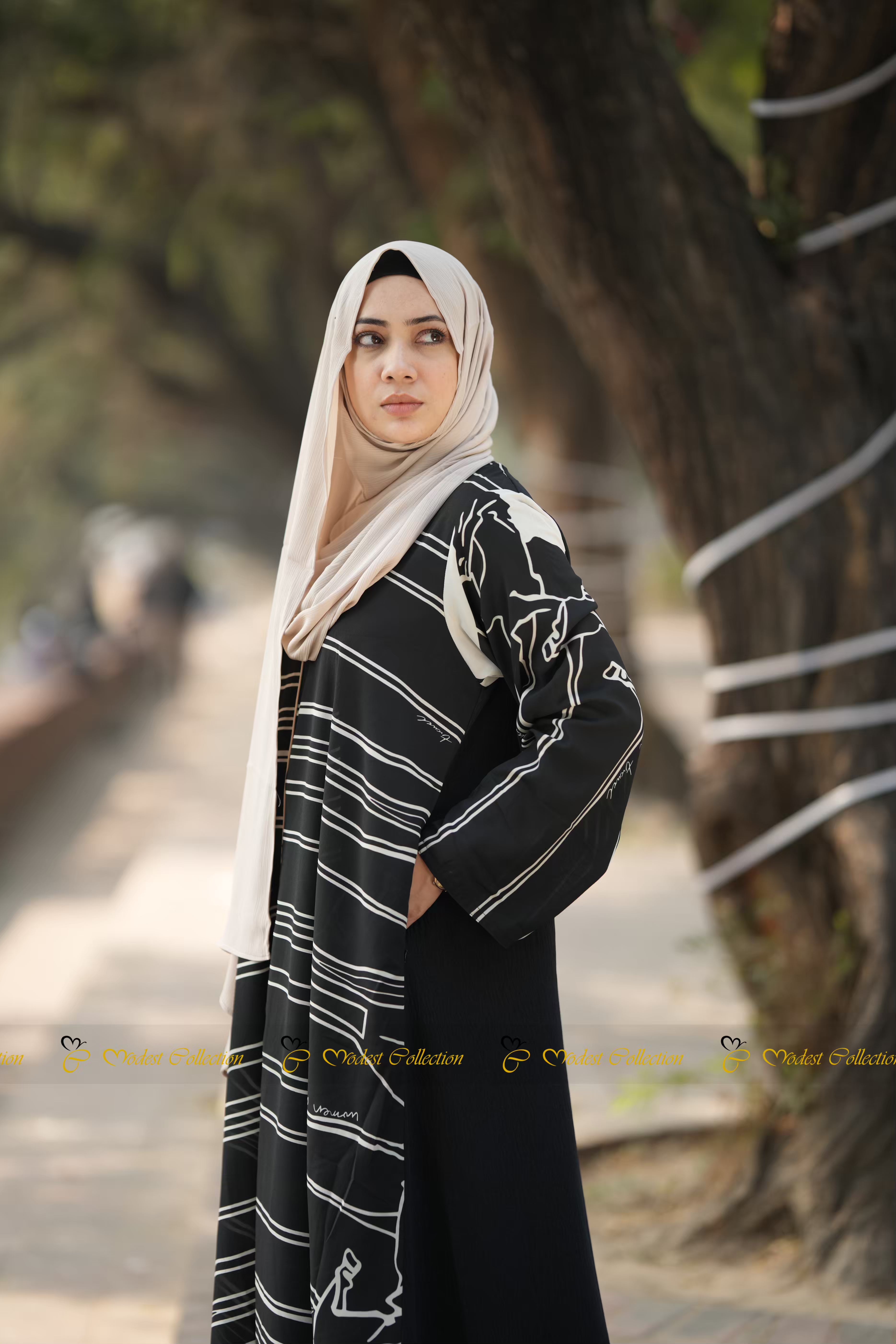 Dual Shade Abaya Monochrome