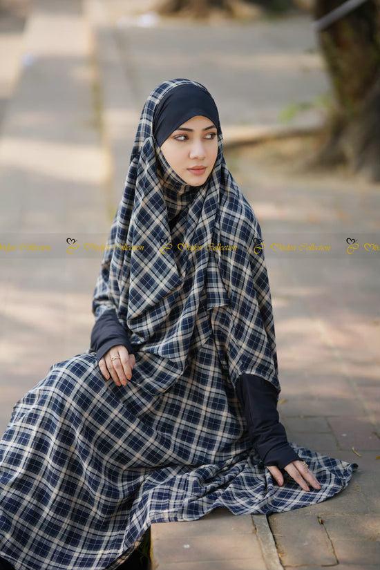 Amaya Jilbab Checkered Navy
