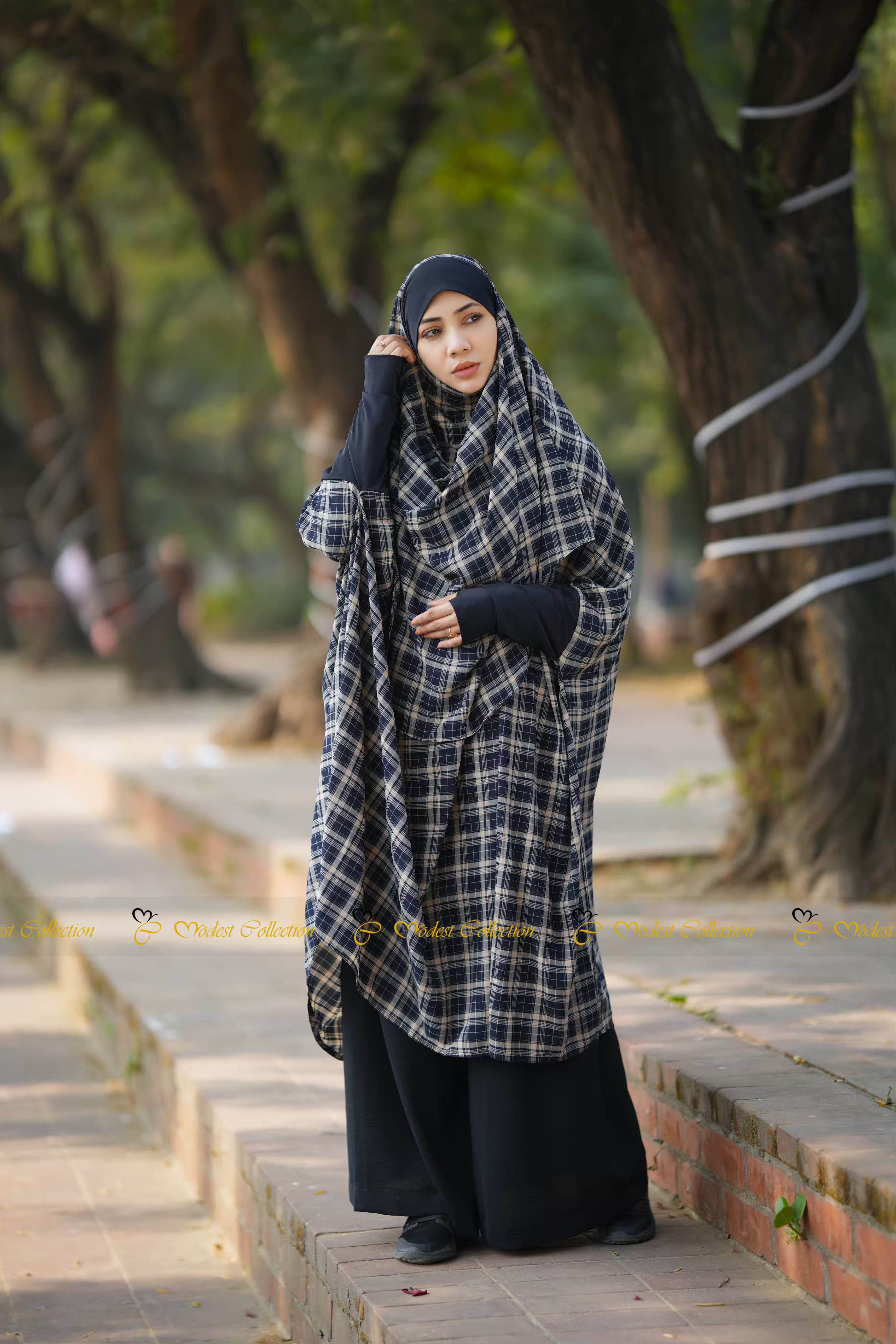 Amaya Jilbab Checkered Navy