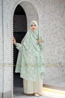 نقاب خمار مع جيوب مطبوع بنفسجي