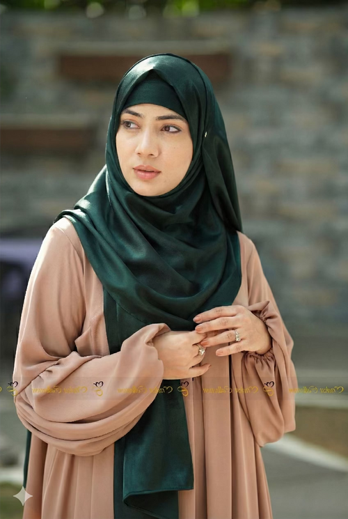 Exclusive Hijab Bottle Green