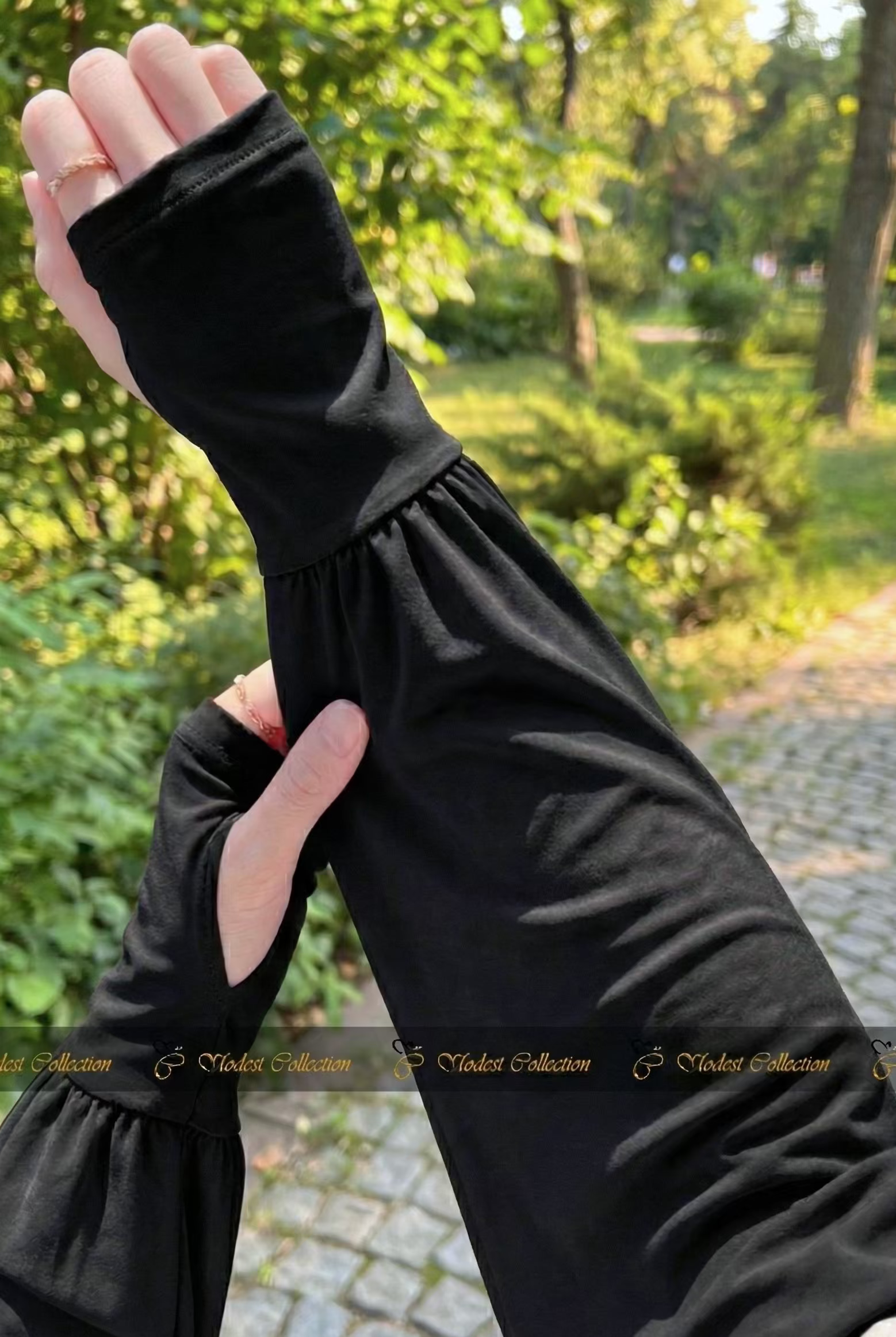 Loose pattern Ice Sleeve Black