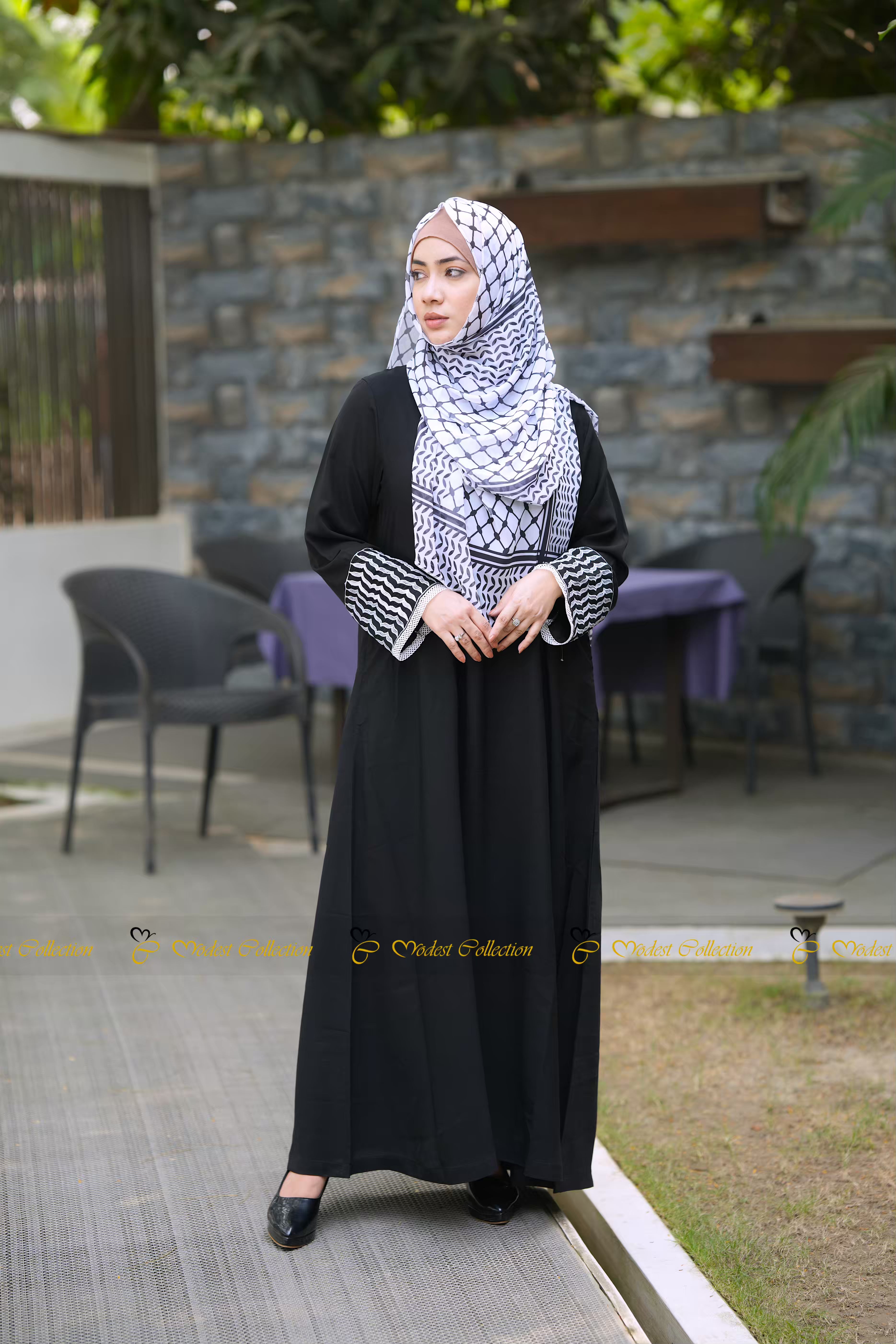 Keffiyeh Abaya Black