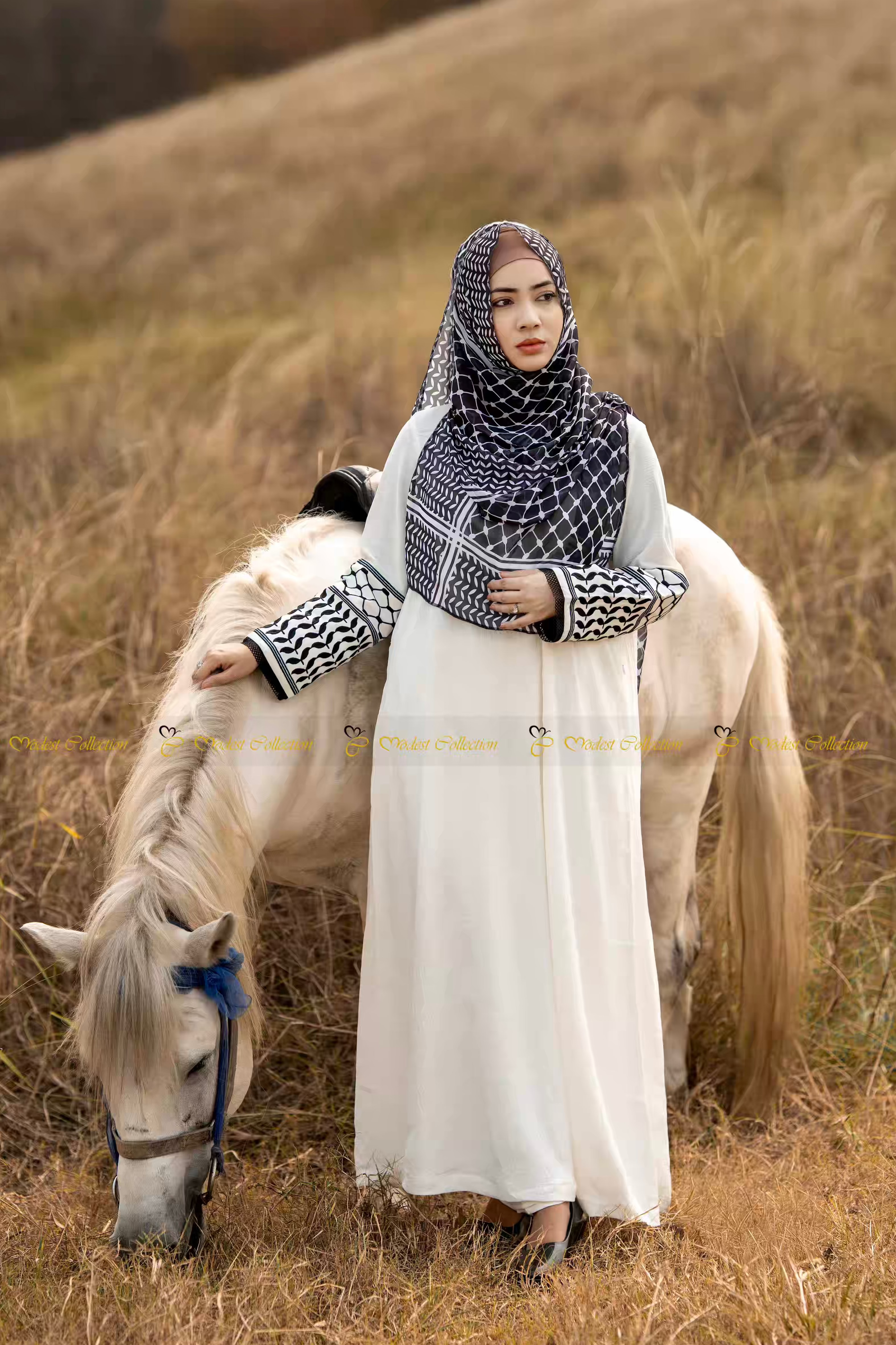 Keffiyeh Abaya White