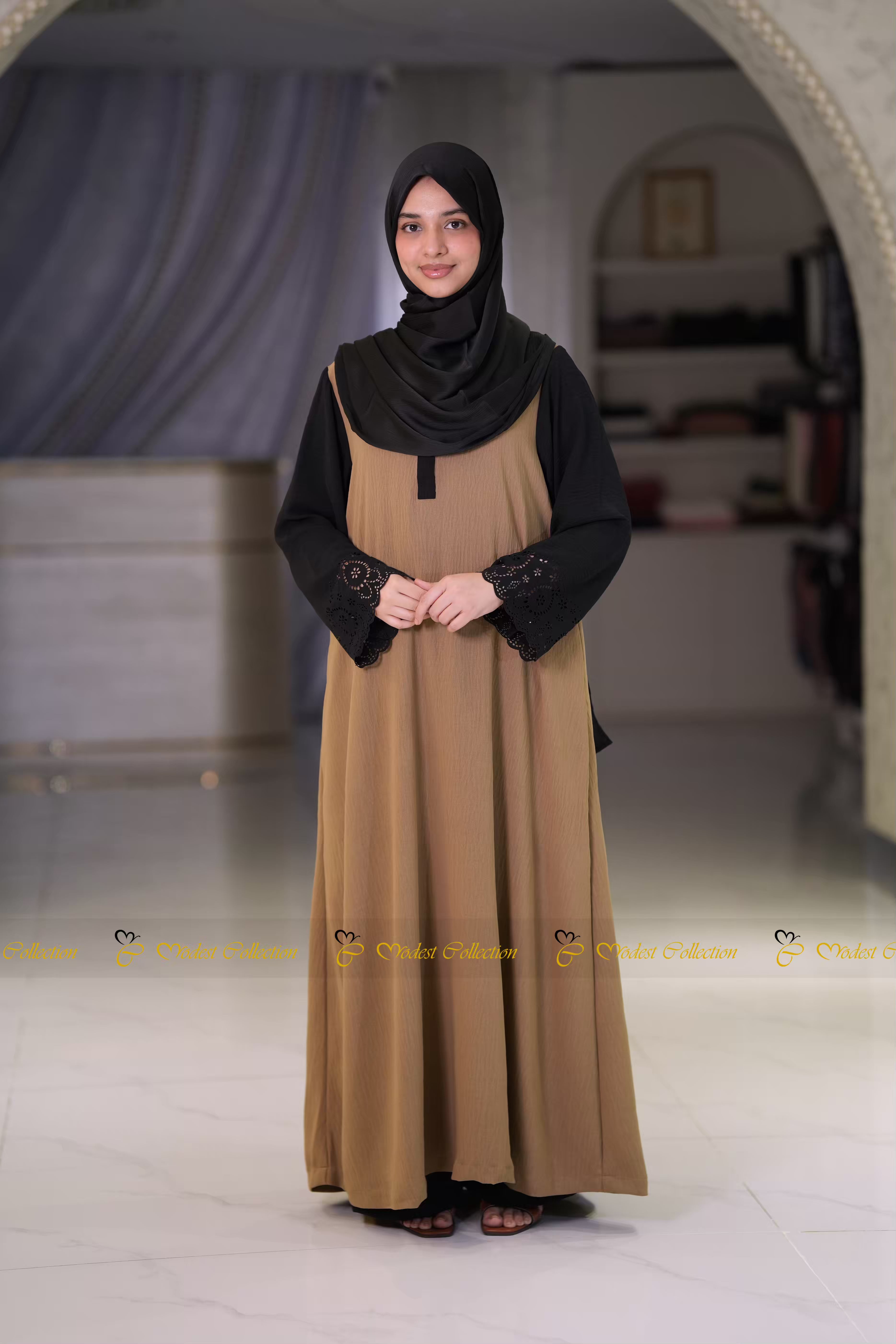 Laser Sleeve Abaya