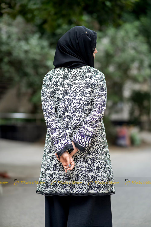 Lia Tunic