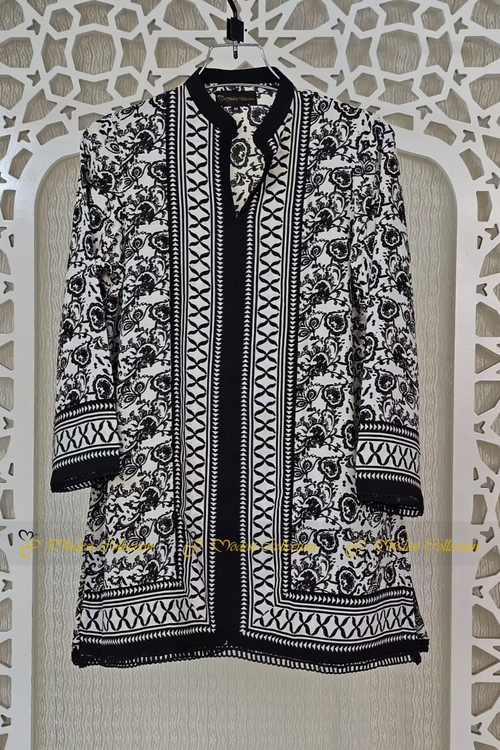 Lia Tunic