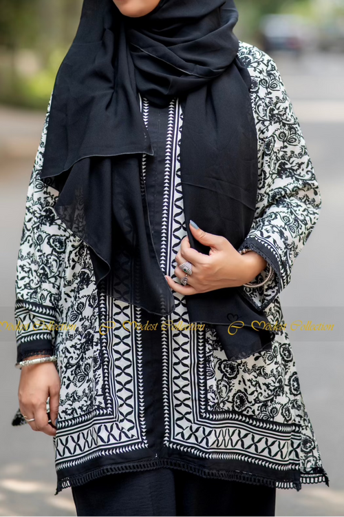 Lia Tunic