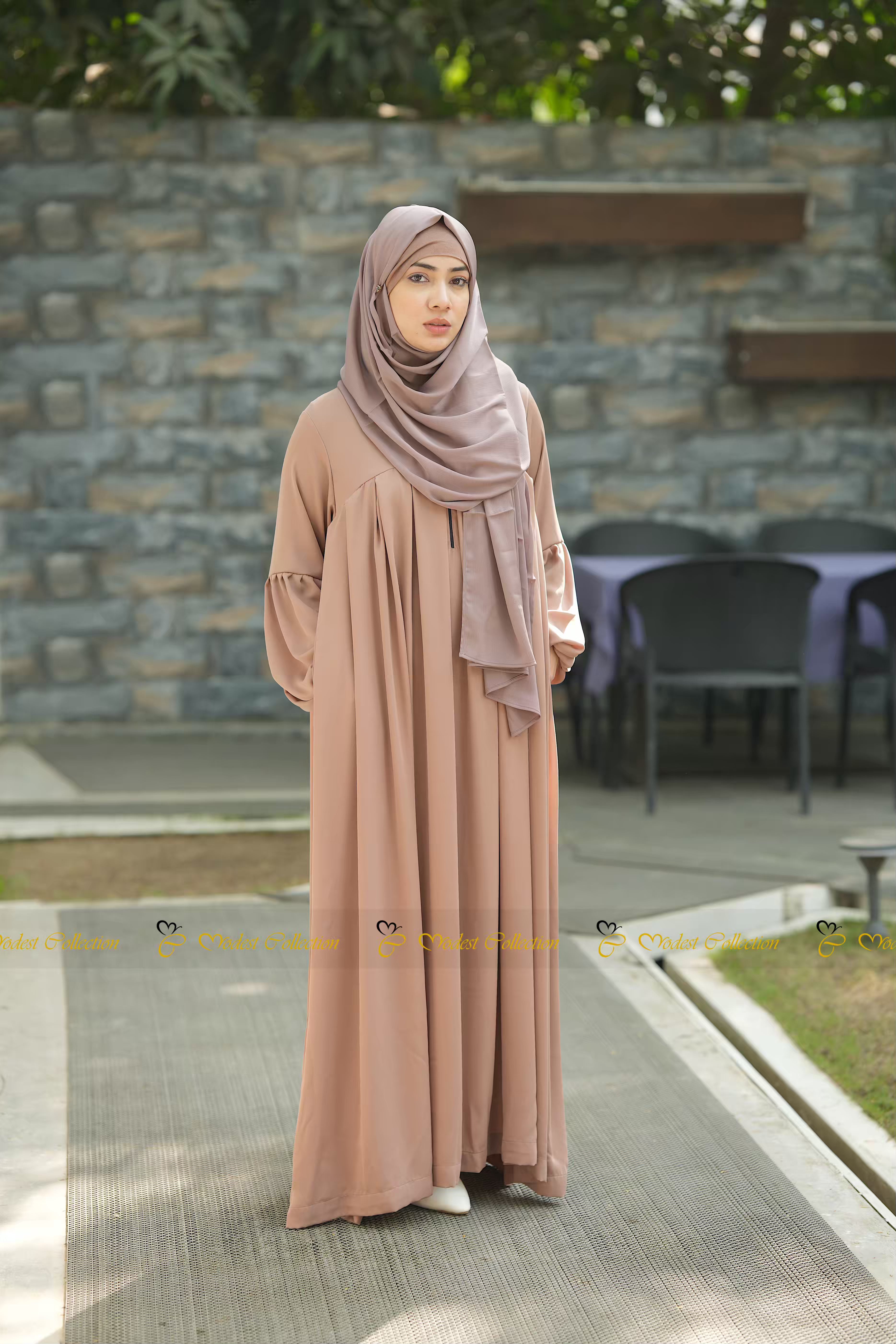 Mahzabin Abaya Ivory