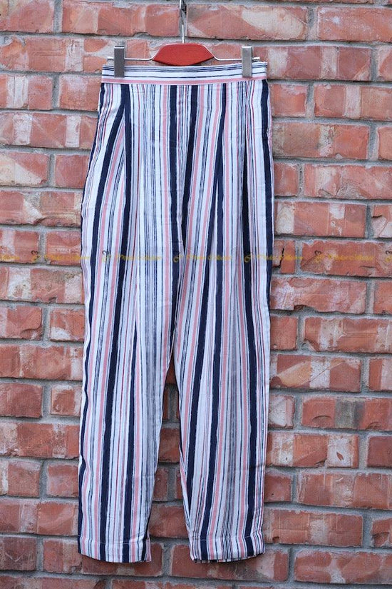 প্যান্ট pleated কালো