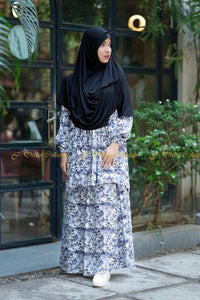 Sifat Top Monochrome