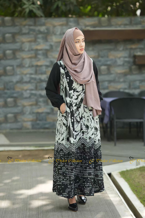 Tasmin Abaya Monochrome