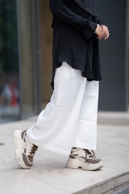 Remie Cotton Formal Pants in white - Side Detail